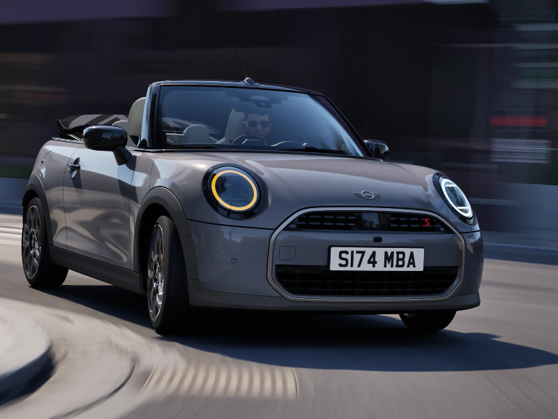 MINI Convertible S (Mui Trần)