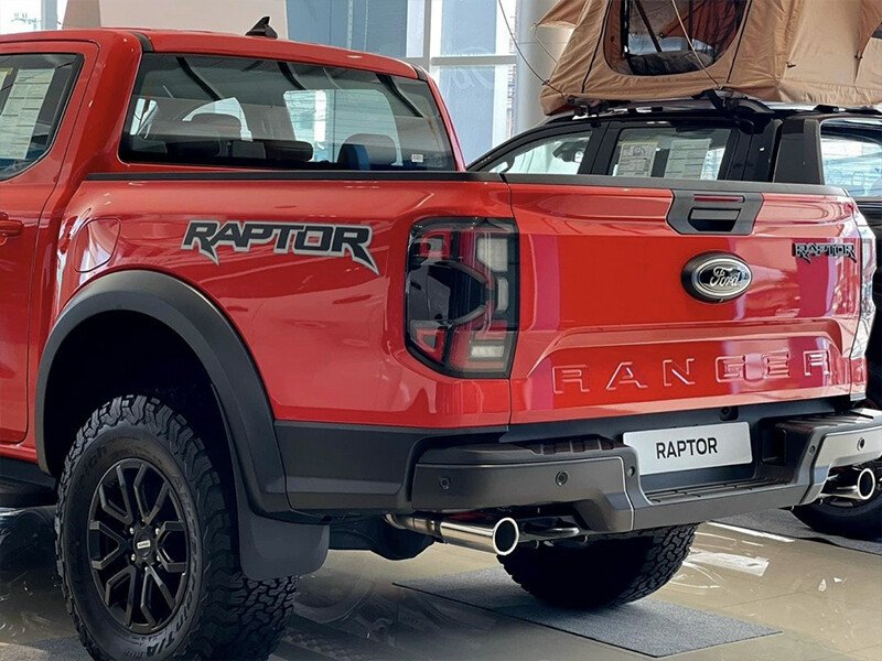 Siêu bán tải Ford F150 Raptor 2018 trên phố Hà Nội