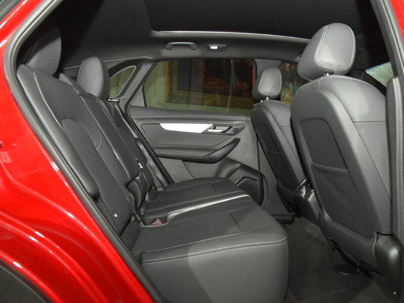 VinFast VF8 Eco