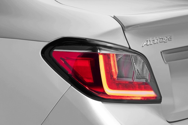 mitsubishi-attrage-hình-6