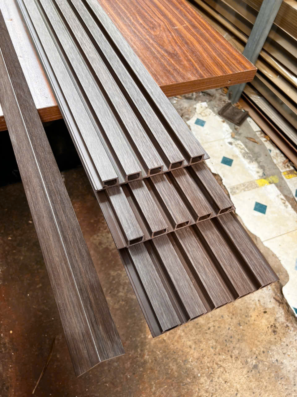 Tấm ốp phủ ASA 5 sóng gỗ nhựa SW-W175H20