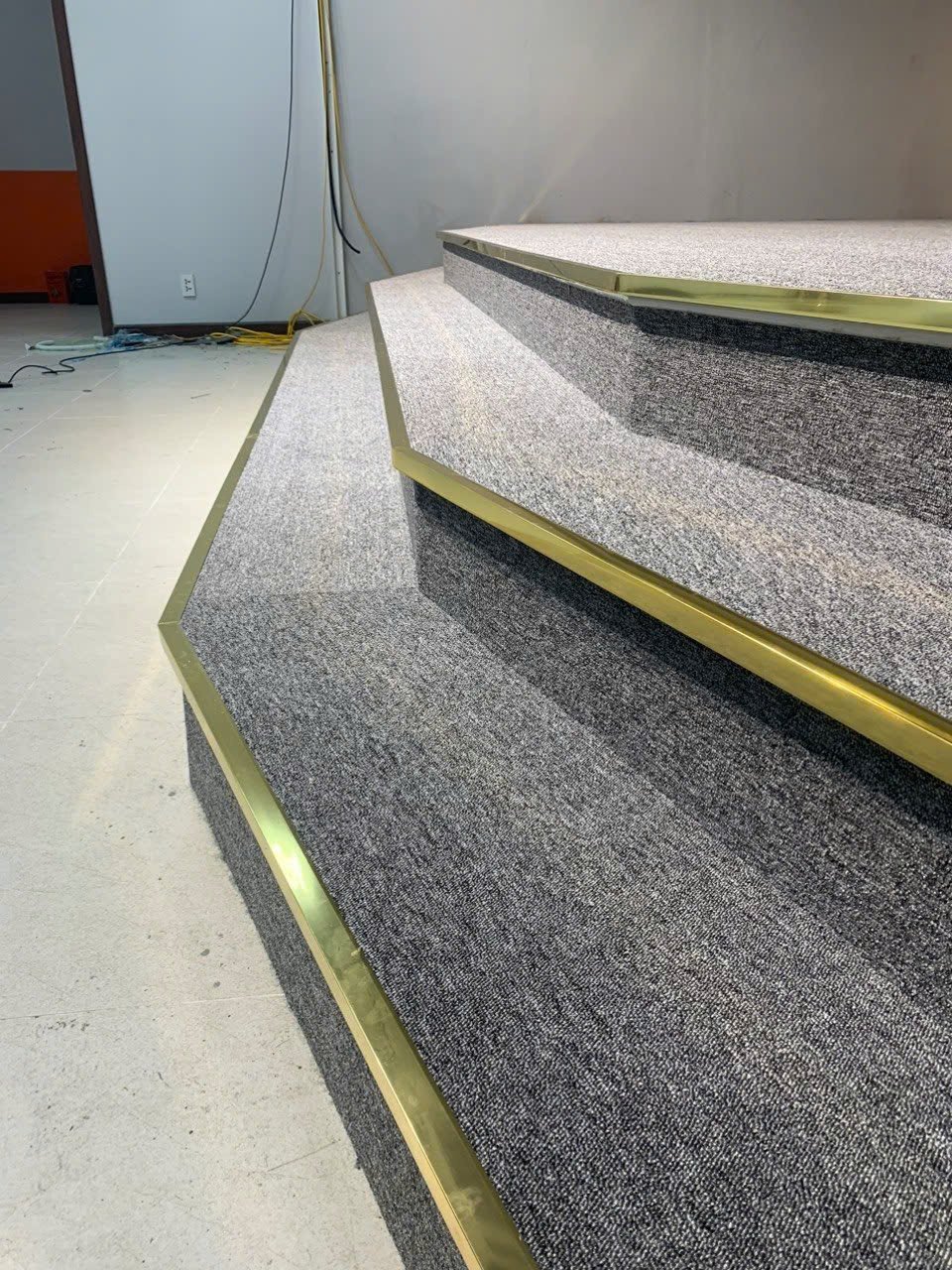 Nẹp kết thúc, nẹp V kết thúc thảm