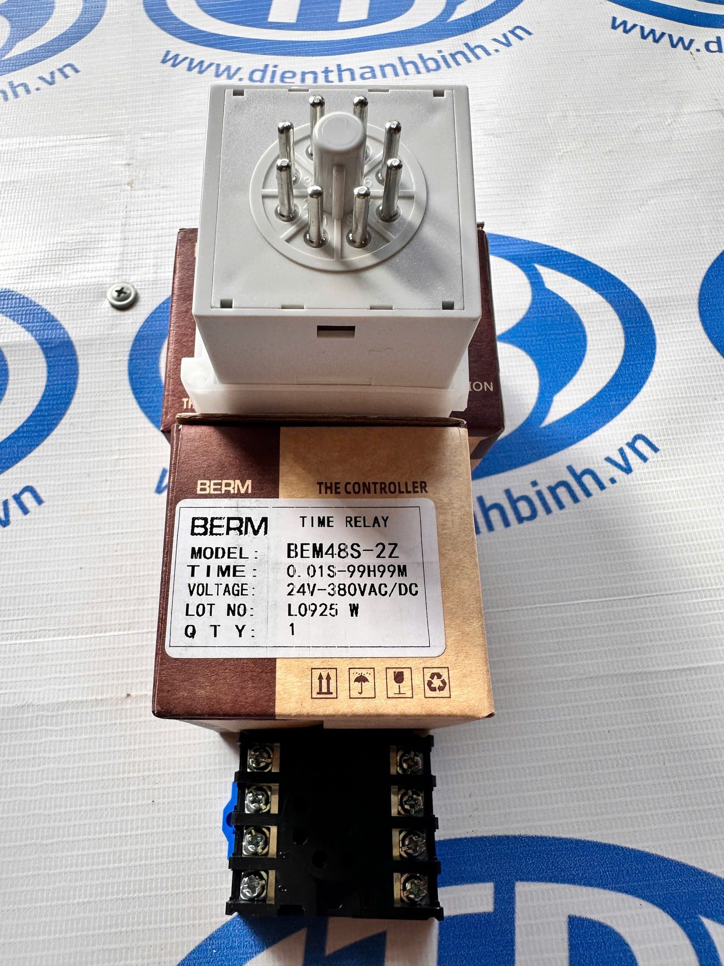 Timer rơ le màn hình LCD ,Model :BEM48S-2Z