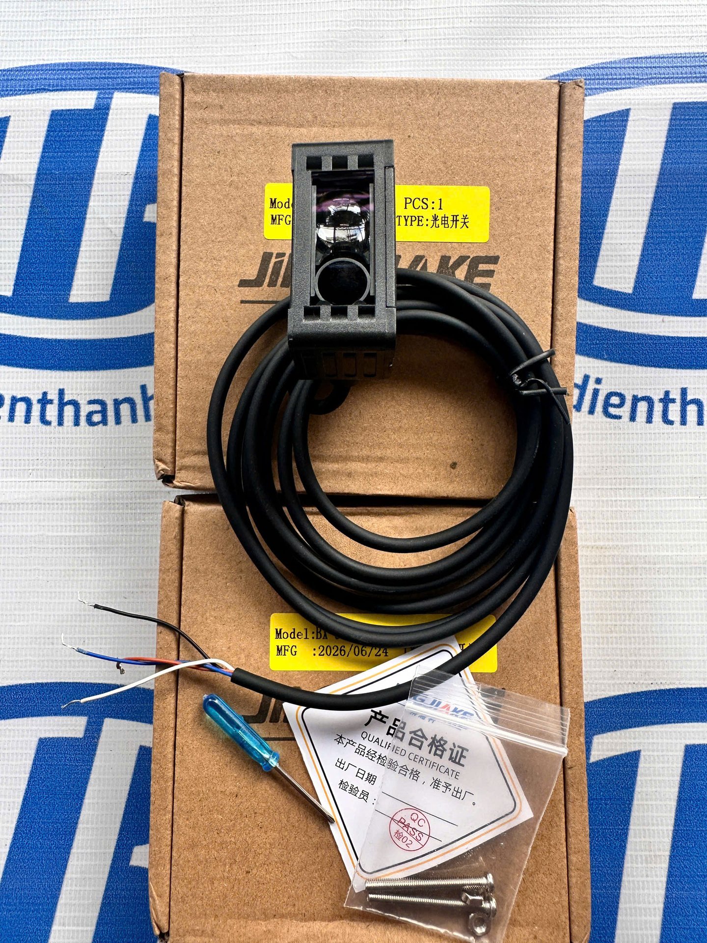 Cảm biến Laser phát hiện vật khoảng cách xa BX-G3010