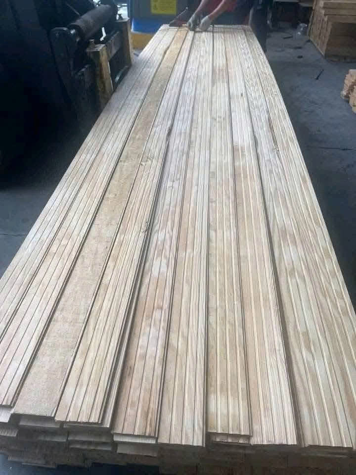 Tấm ốp gỗ thông lamri Brazin tại Hà Nội