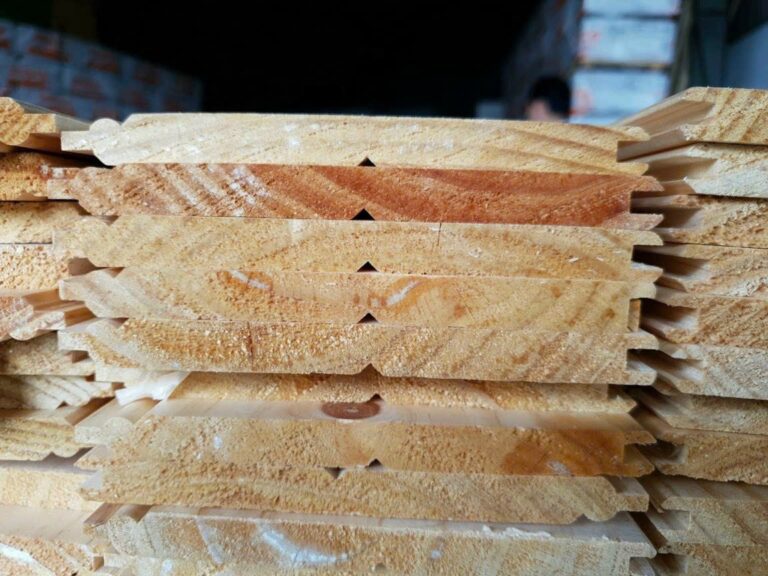 Tấm ốp gỗ thông lamri MỸ tại Hà Nội