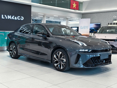 Lynk & Co 03