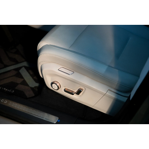 Lynk & Co 900