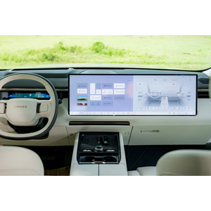 Lynk & Co 900