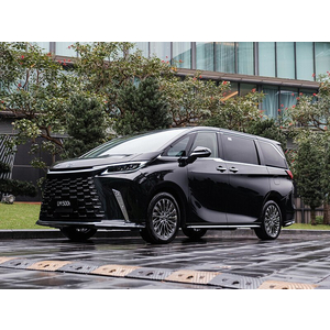 Lexus LM 500h (4 Chỗ)