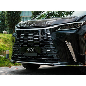 Lexus LM 500h (4 Chỗ)