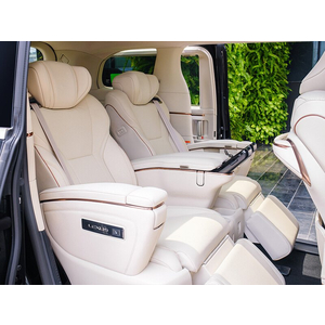 Lexus LM 500h (4 Chỗ)