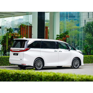 Lexus LM 500h (6 Chỗ)
