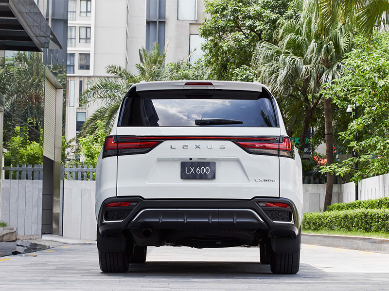 Lexus LX 600 F Sport