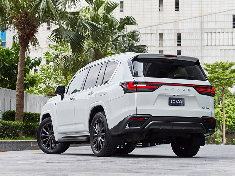 Lexus LX 600 F Sport
