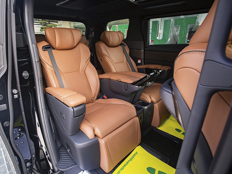 Toyota Alphard 2.4 Turbo