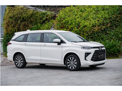 Toyota Avanza Premio MT