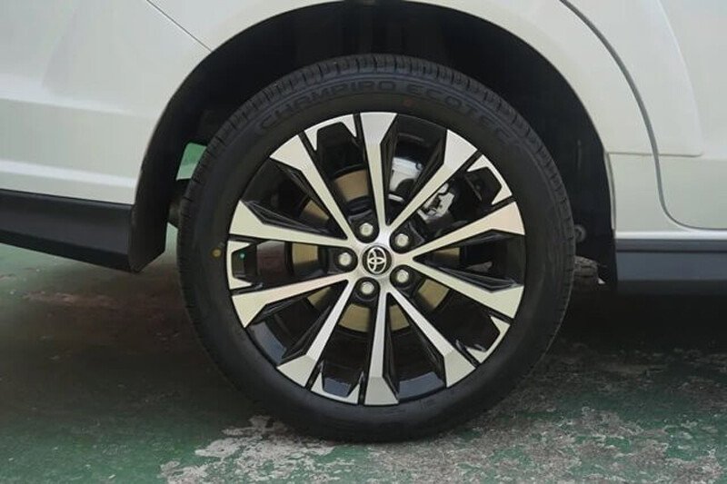 Toyota Veloz CVT