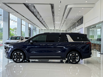 New KIA Carnival 2.2D Premium 7S