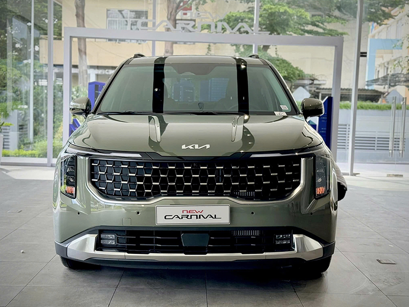 New KIA Carnival 2.2D Premium 8S