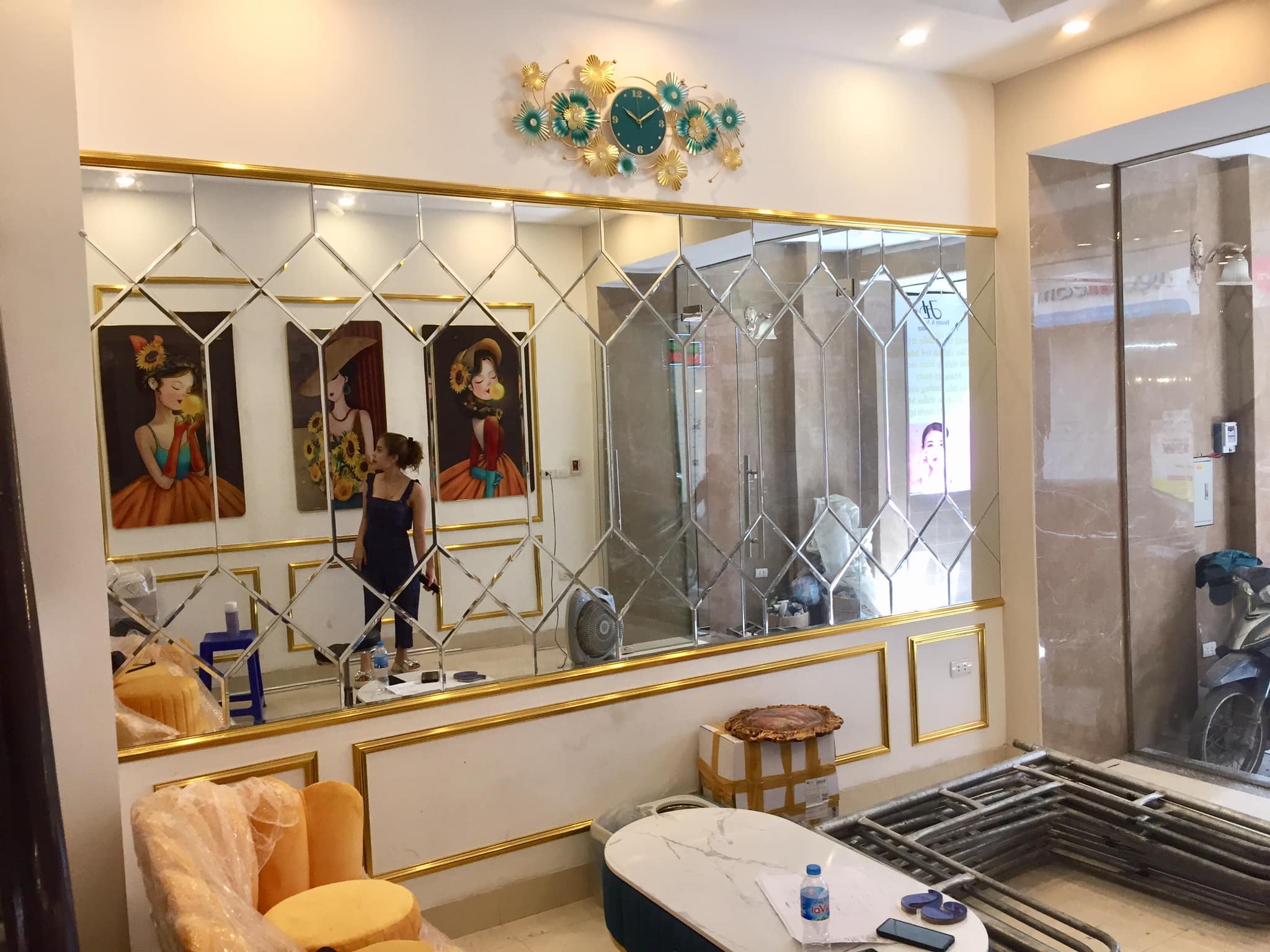 Gương Trang Trí Spa