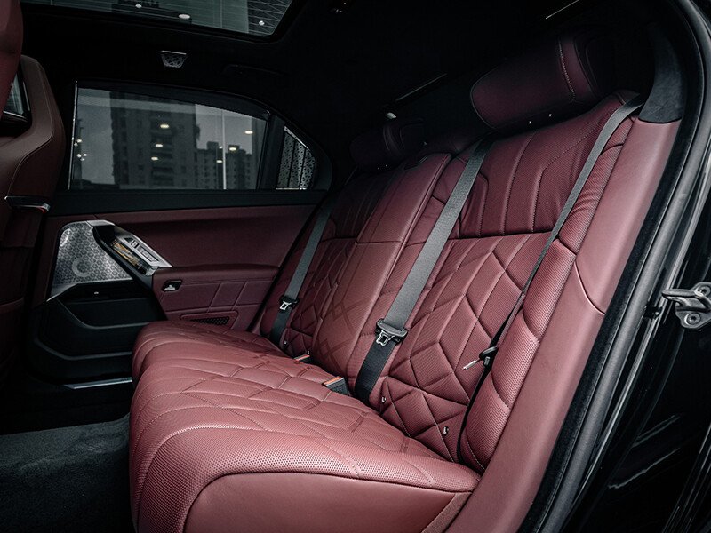 BMW 740i Pure Excellence