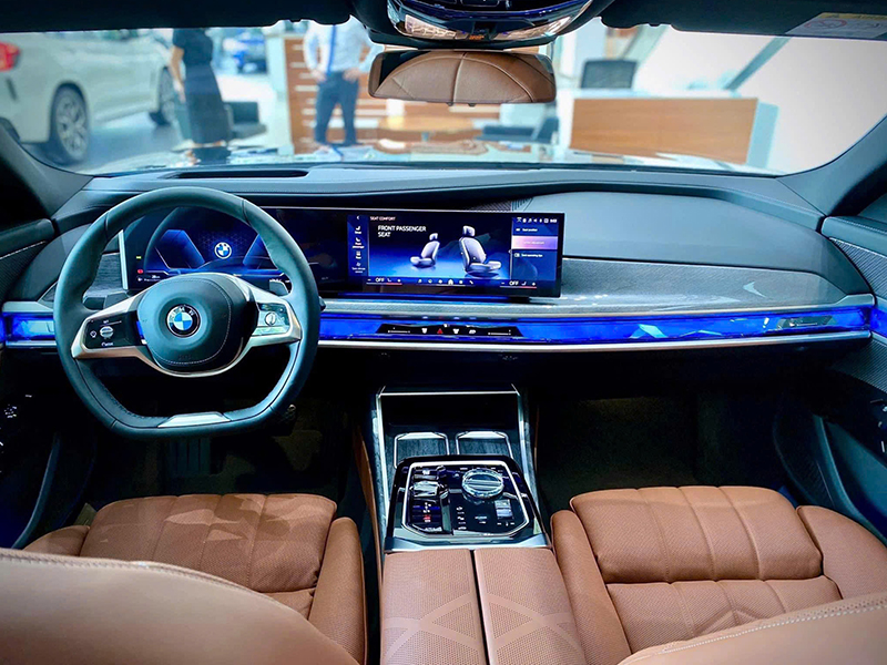 BMW 735i Pure Excellence