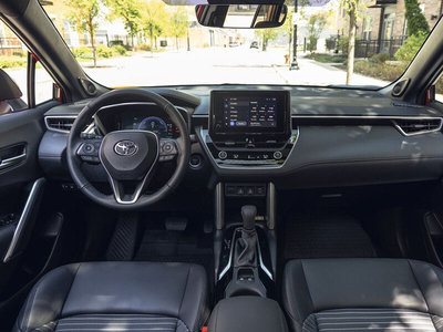 New Toyota Corolla Cross 1.8HV