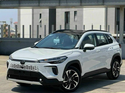 New Toyota Corolla Cross 1.8HV