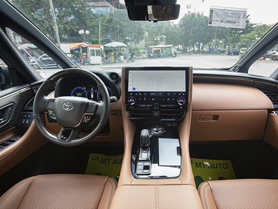 Toyota Alphard 2.4 Turbo