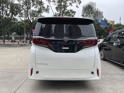 Toyota Alphard 2.4 Turbo