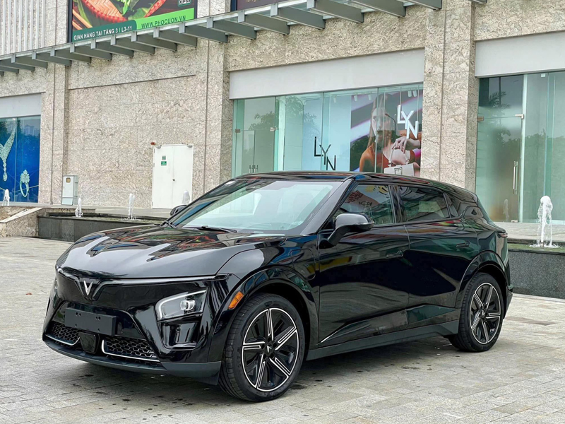 VinFast VF 7
