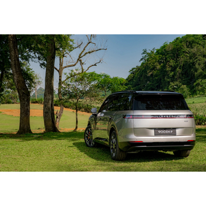 Lynk & Co 900