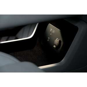 Lynk & Co 900