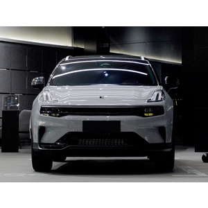 Lynk & Co 06