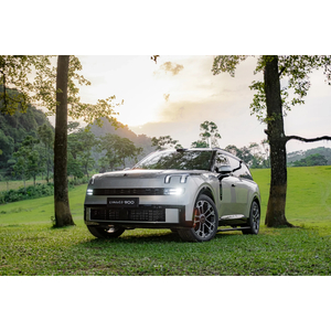 Lynk & Co 900