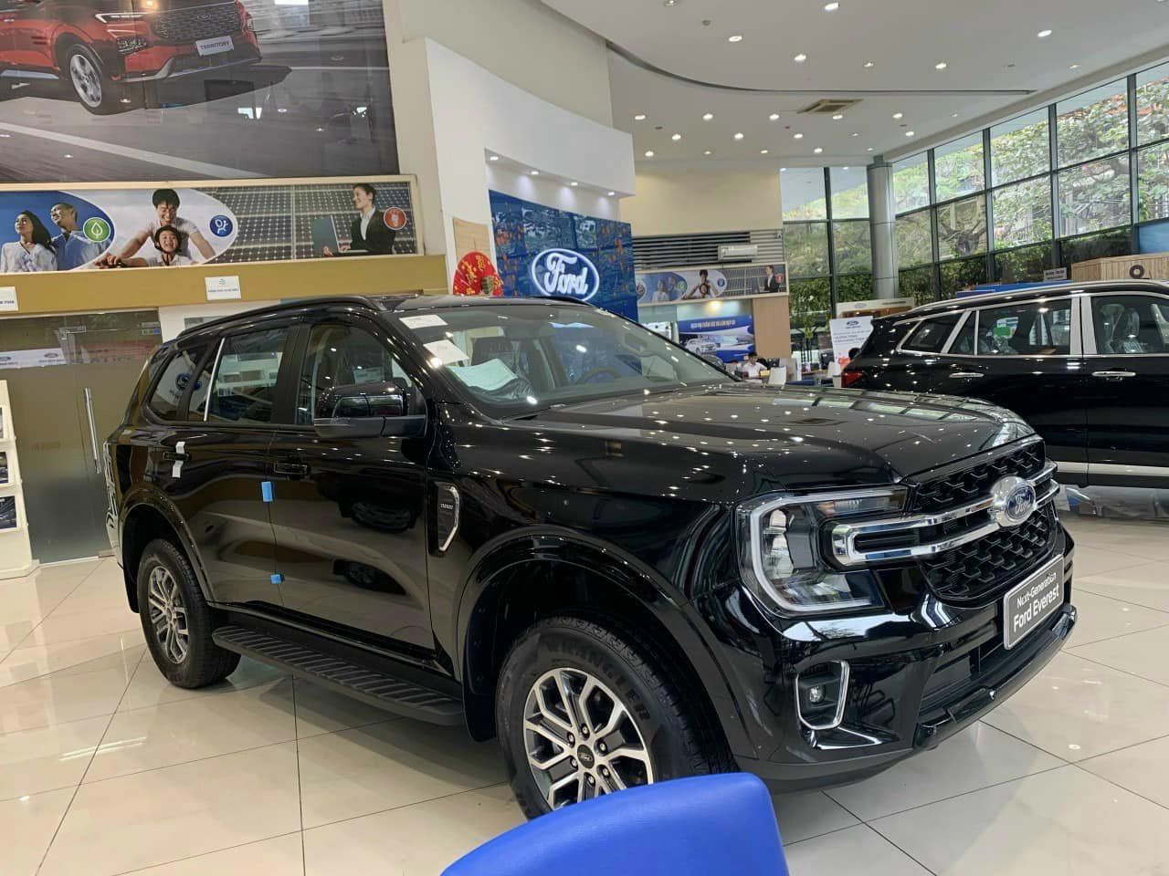 💸 Mua Ford Everest trả góp cần bao nhiêu tiền?