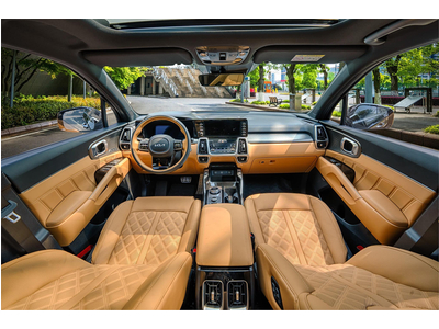 New KIA Sorento Signature 2.5G(7 ghế máy xăng nội thất màu nâu)