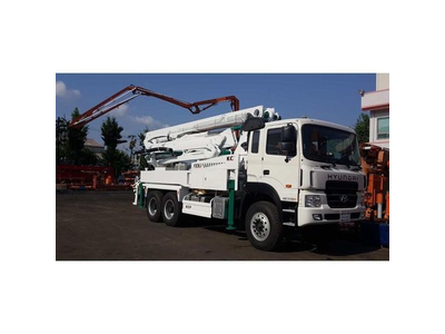 Bơm bê tông KCP 37 mét, Cabin Sát xi hyundai HD260