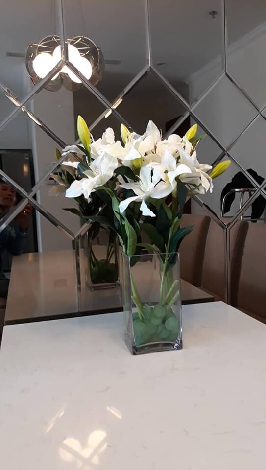 Kính Trang Trí Bàn Ăn