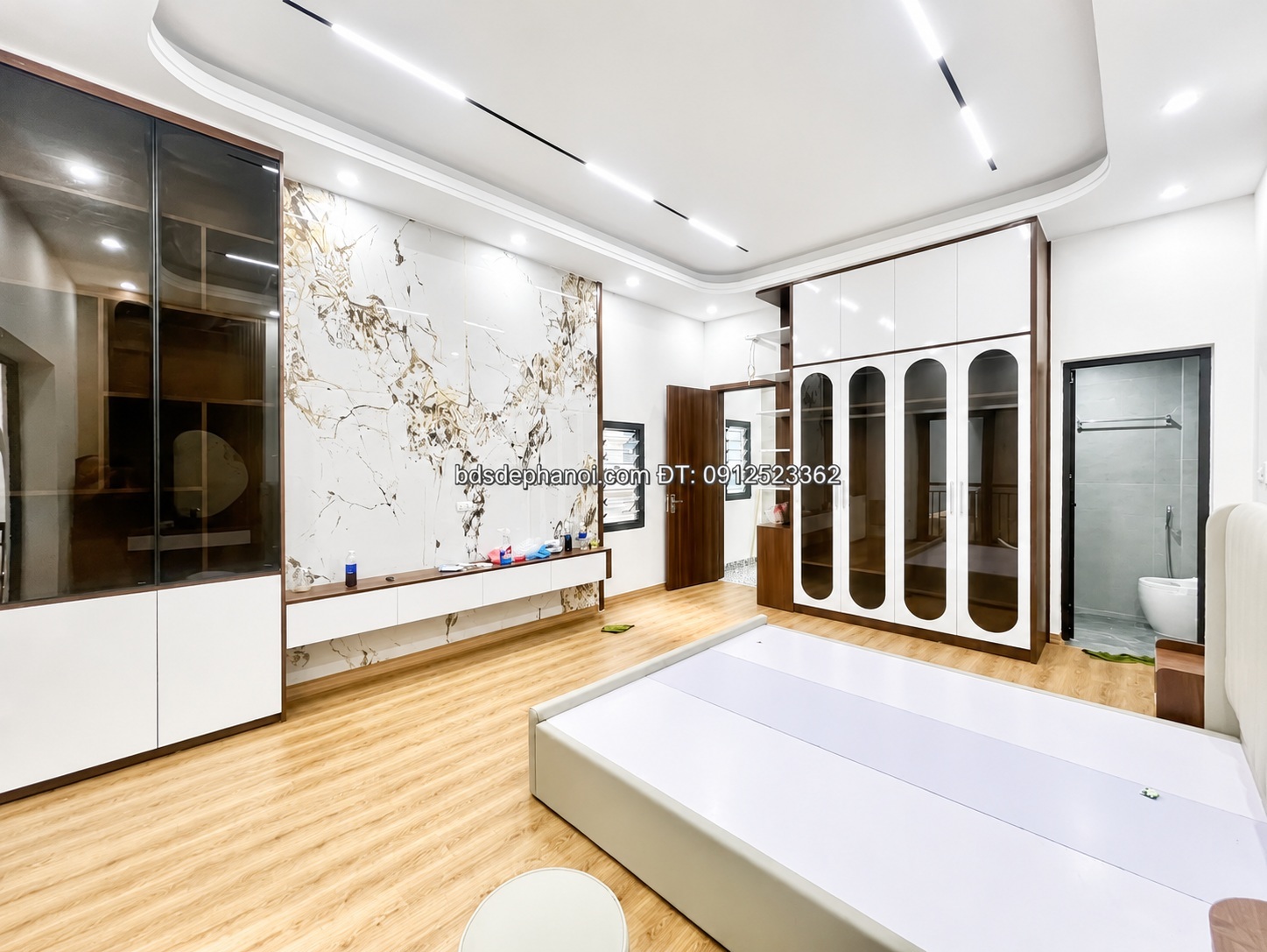 Bán Nhà Ngõ Dương Văn Bé Hai Bà Trưng, Ngõ Nông, 41m², 5 Tầng, Thang Máy, Gần Times City