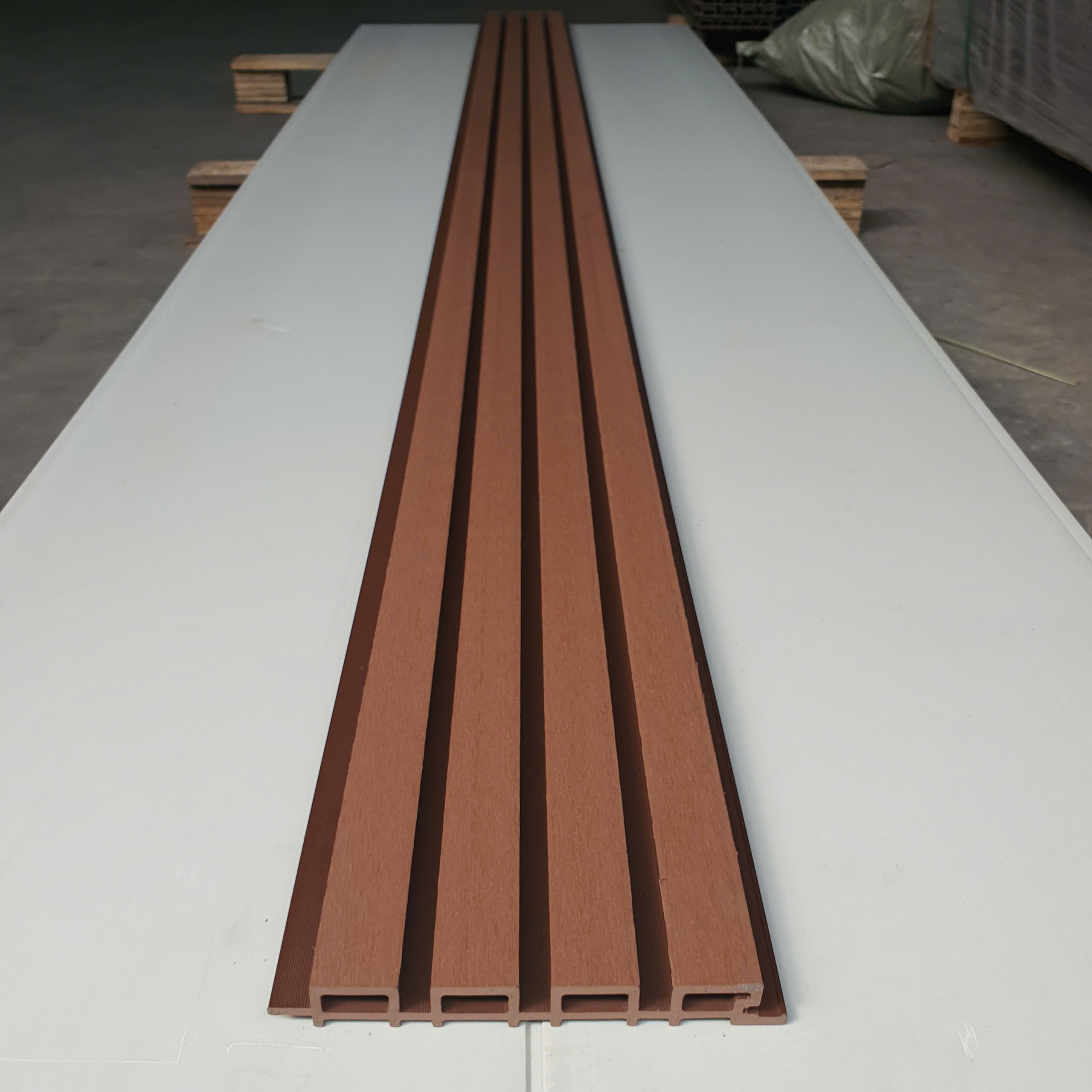 Tấm ốp lam sóng gỗ ngoài trời CEX-W219H26