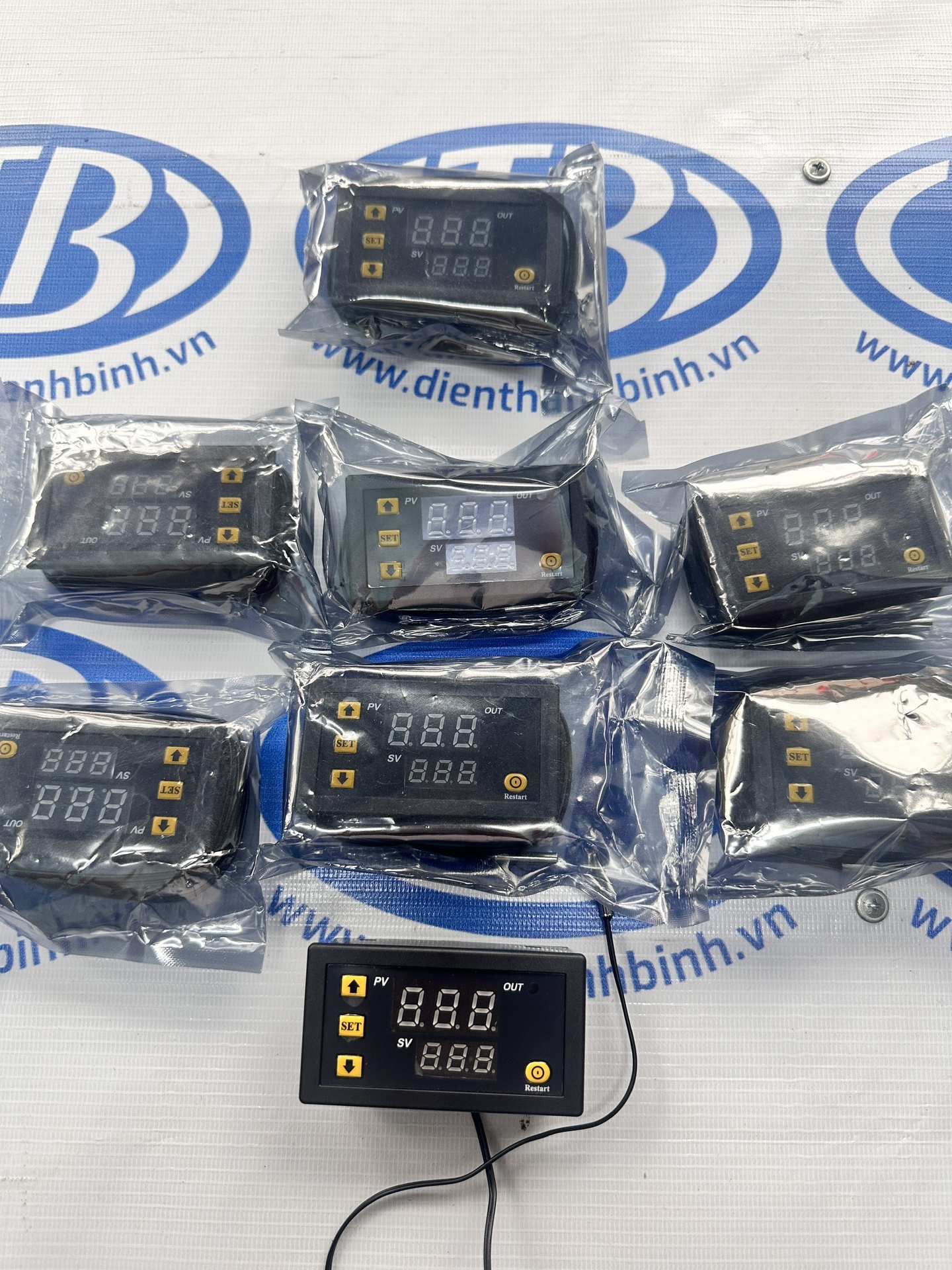 Bộ điều khiển nhiệt độ W3230+đầu dò nhiệt độ