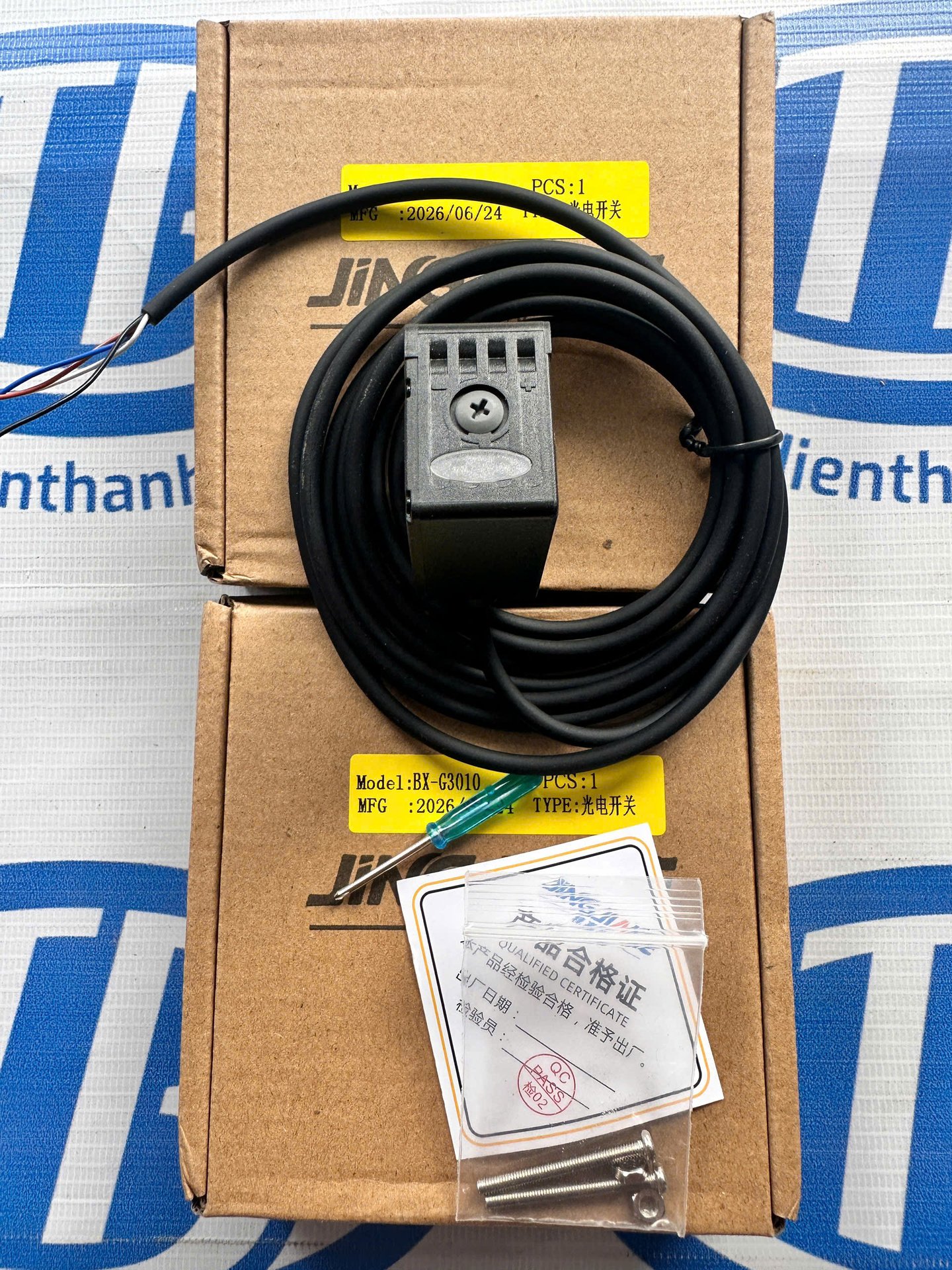 Cảm biến Laser phát hiện vật khoảng cách xa BX-G3010