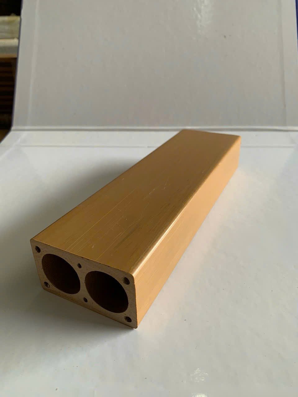 Cột gỗ nhựa phủ ASA LUXURY LW-LU70H40