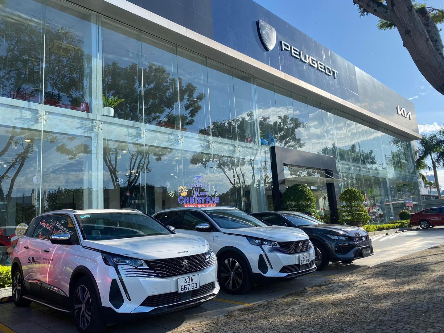 Showroom Peugeot Đà nẵng