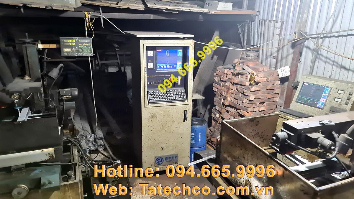 máy cắt giây CNC