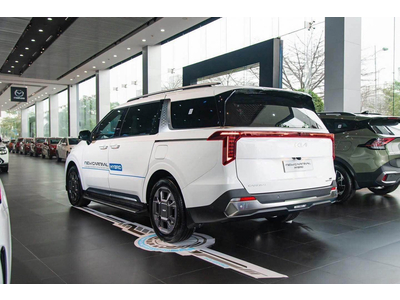 KIA NEW CARNIVAL 1.6T HEV SIGNATURE 7S