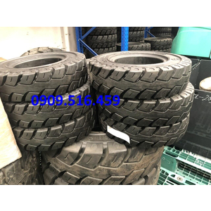 VỎ ĐẶC XE NÂNG 700-12