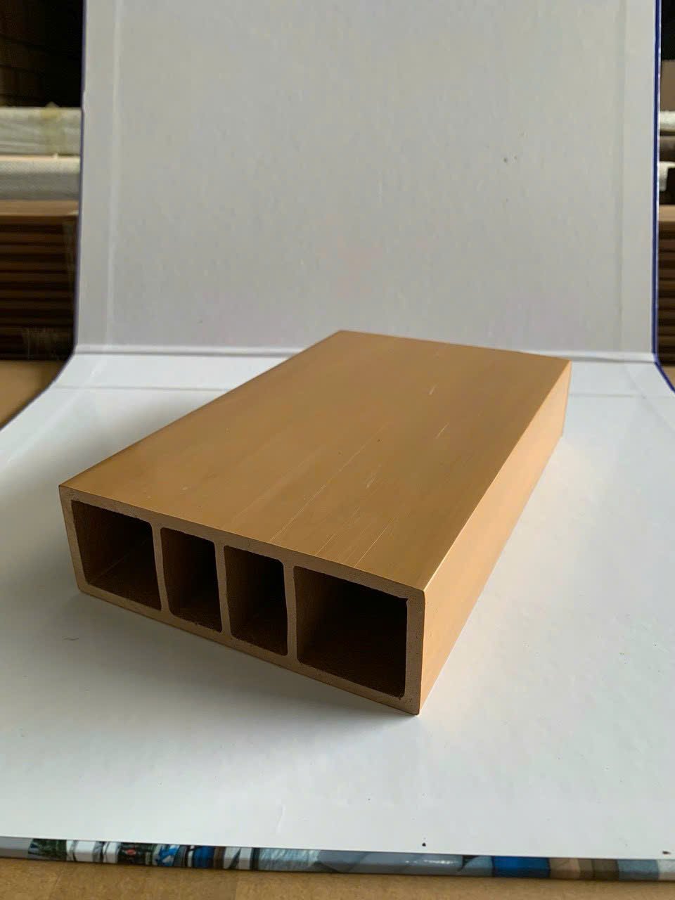 Cột gỗ nhựa phủ ASA LUXURY LW-LU150H50